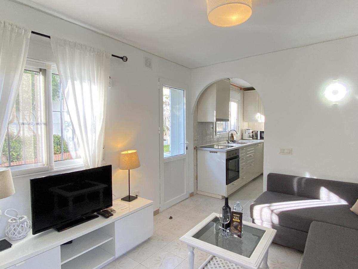 Villa Sandra Al Fresco Apartment Нерха Экстерьер фото