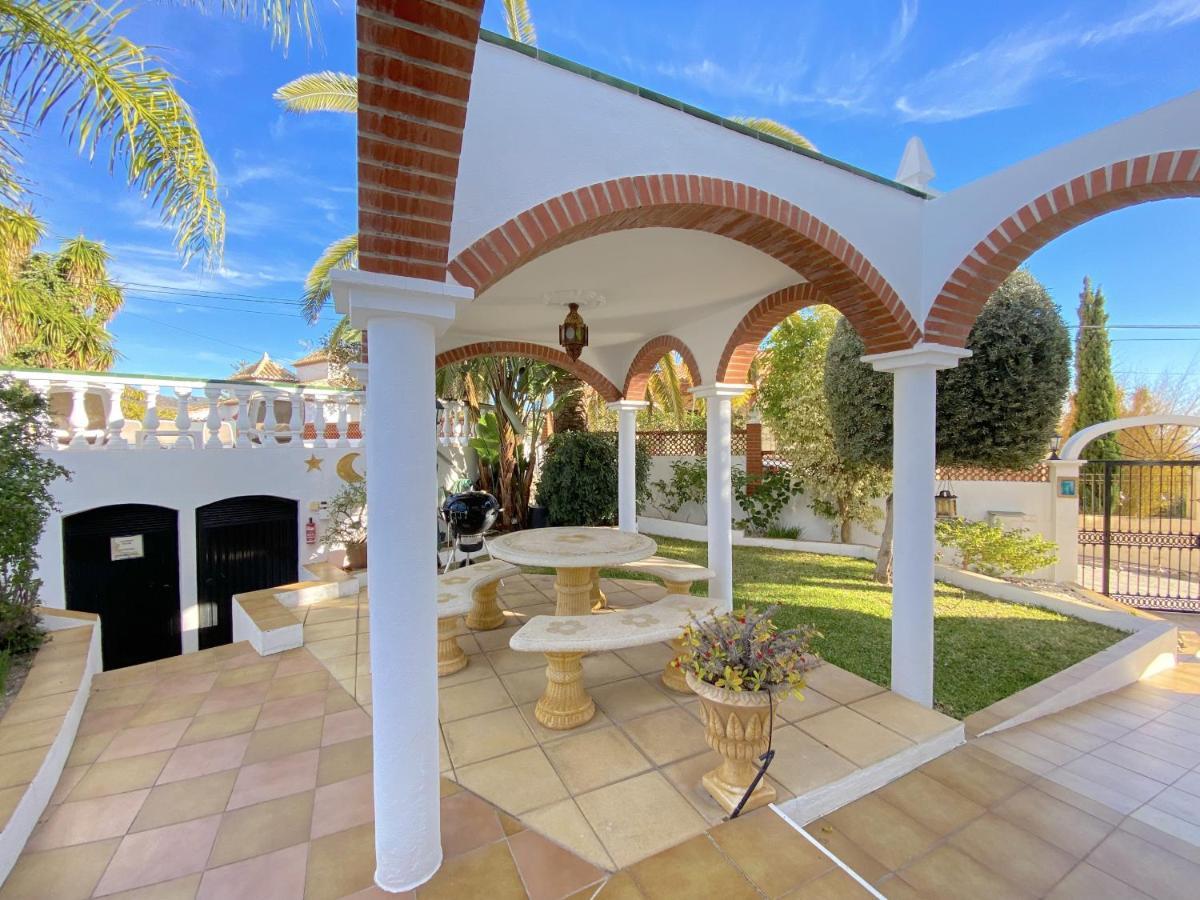 Villa Sandra Al Fresco Apartment Нерха Экстерьер фото
