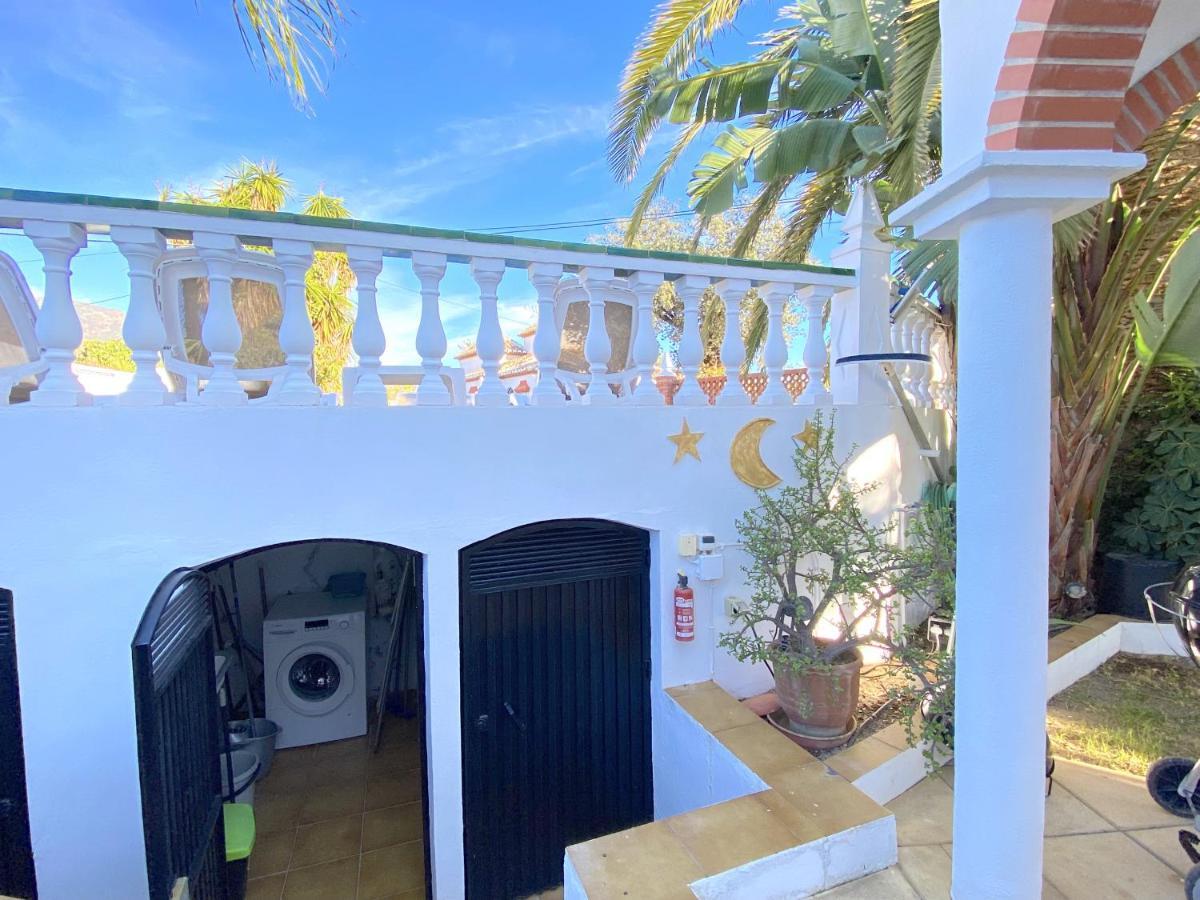 Villa Sandra Al Fresco Apartment Нерха Экстерьер фото